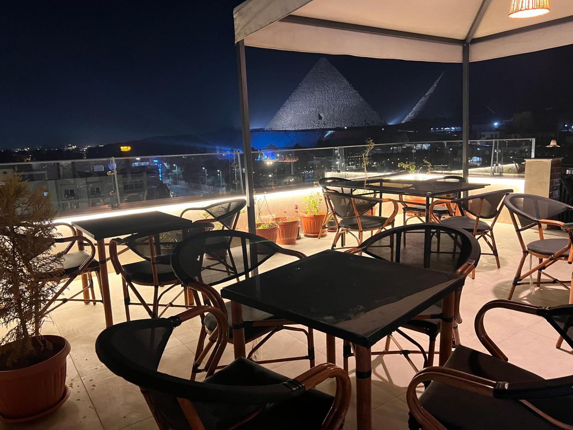 Dream Inn Pyramids View Kafrat al Jabal Екстер'єр фото
